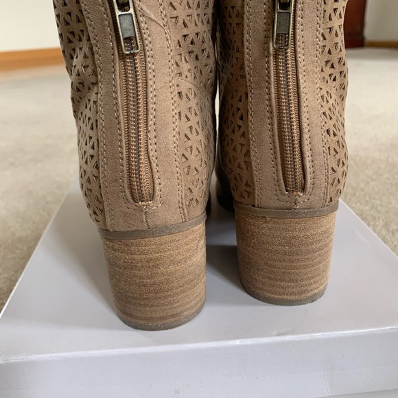Madden Girl Booties size 8.5 - Picture 8 of 8